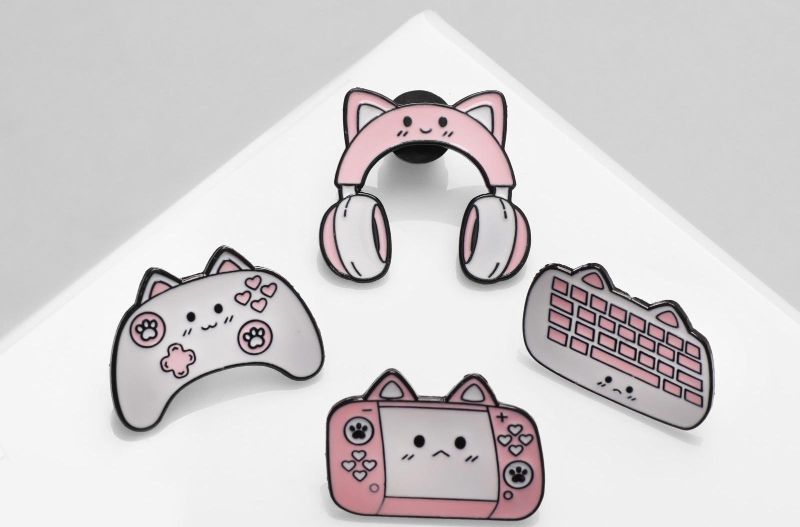 Набор значков (4шт) 