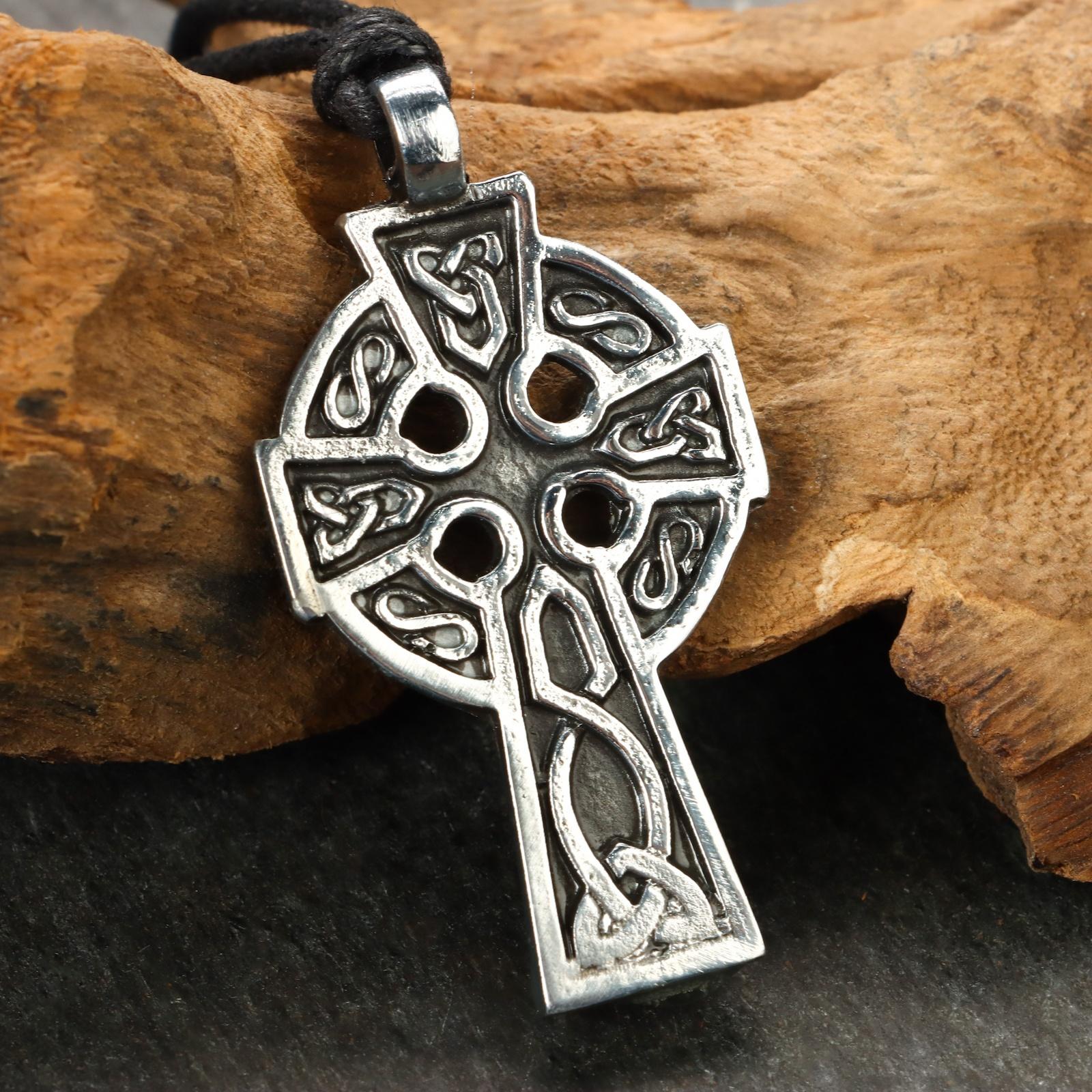 Амулет защитный 