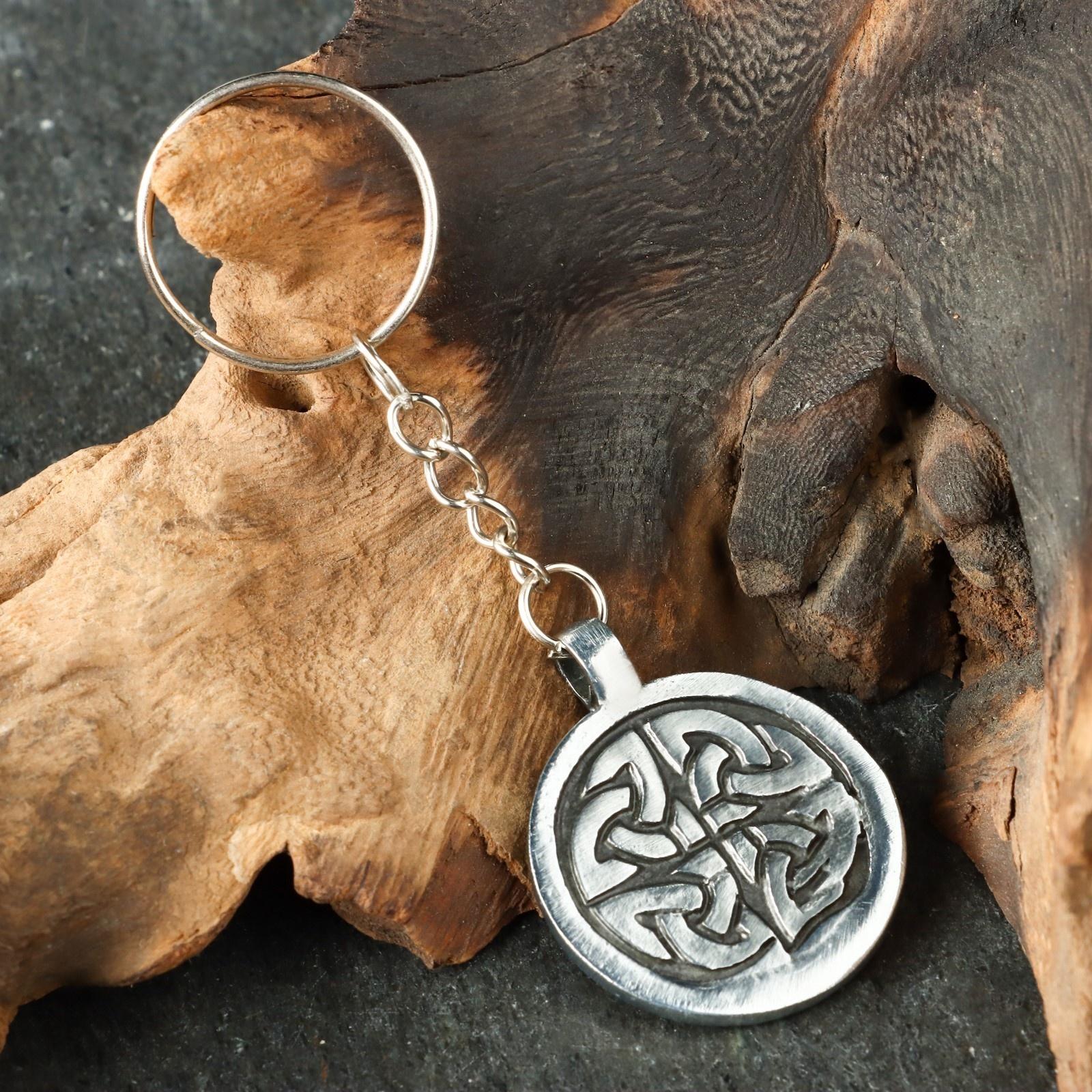 Амулет защитный 