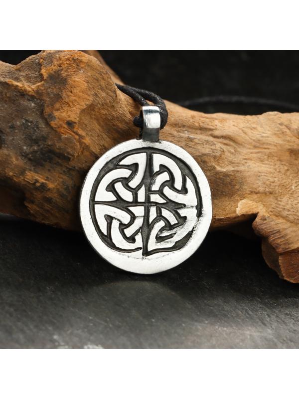 Амулет защитный 