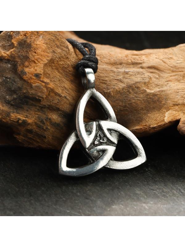 Амулет защитный 