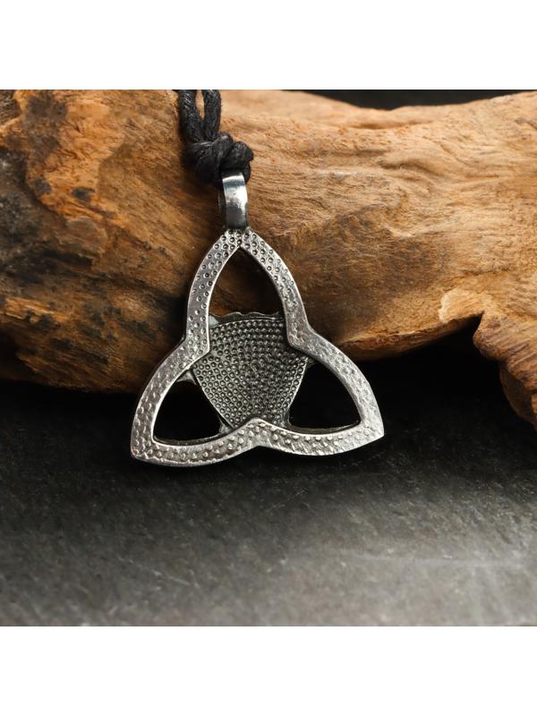 Амулет защитный 