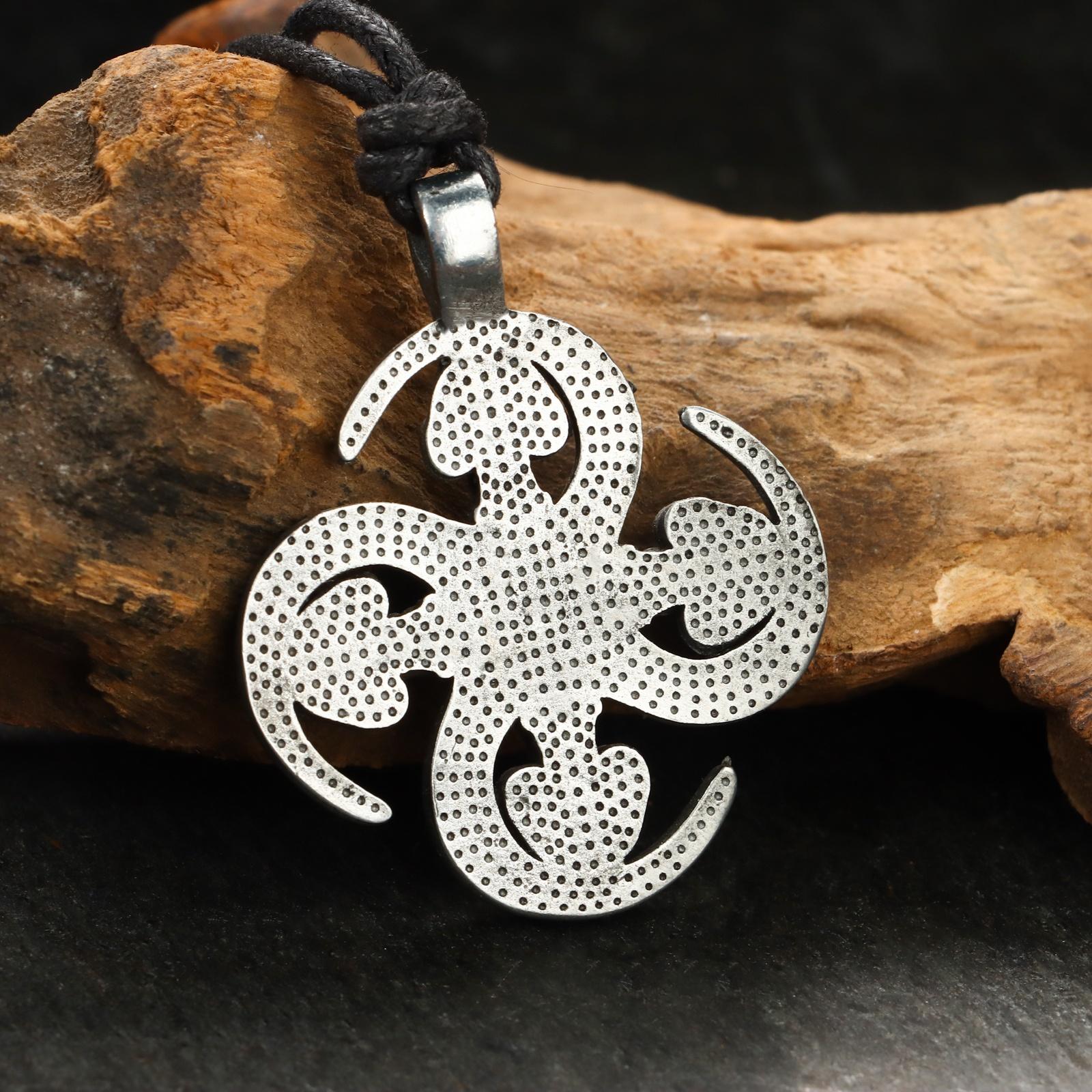 Амулет защитный 