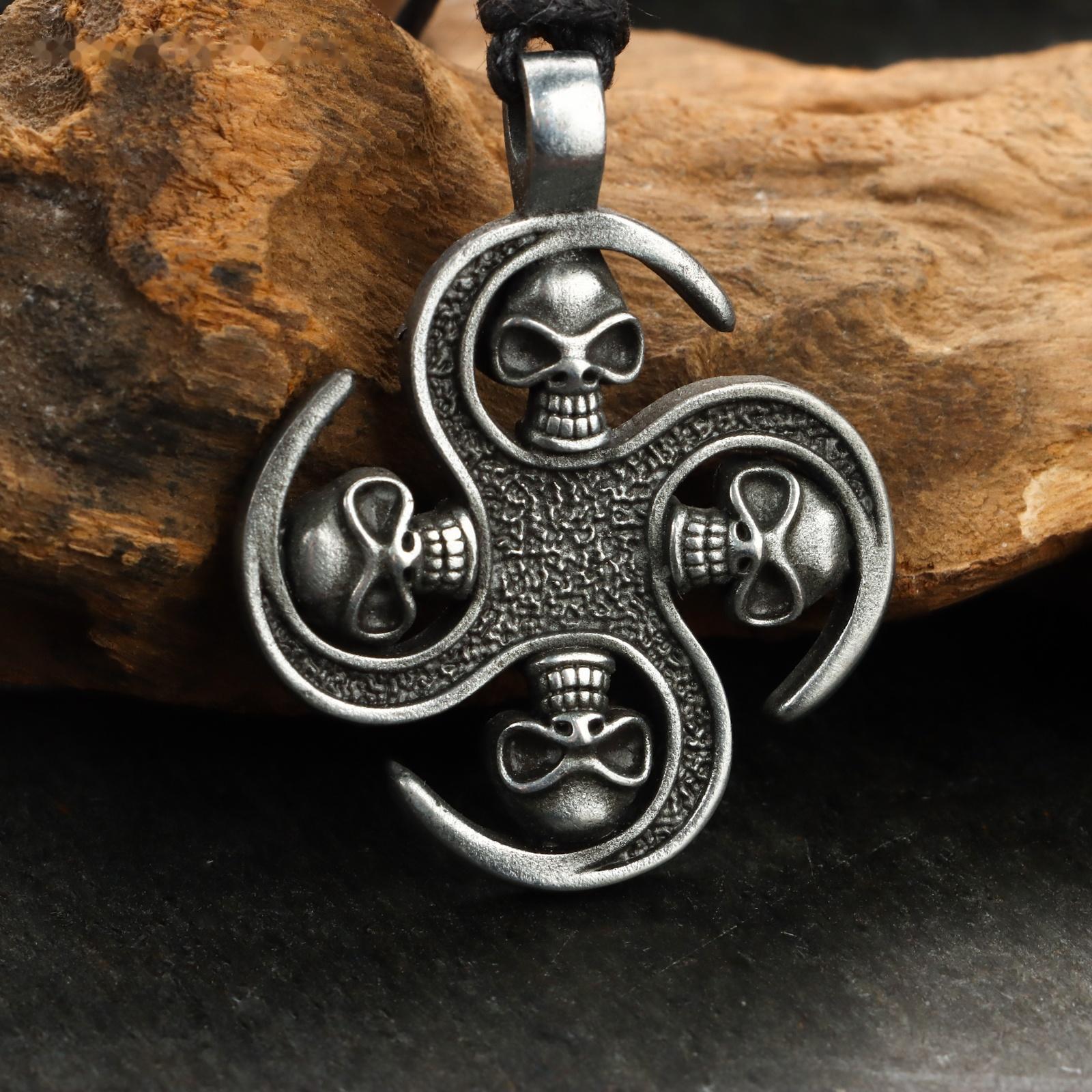 Амулет защитный 