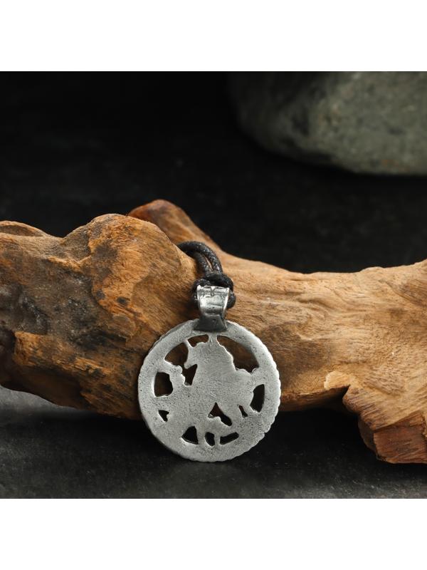 Амулет защитный №9 «Индрик-зверь», 28х28мм, металлический