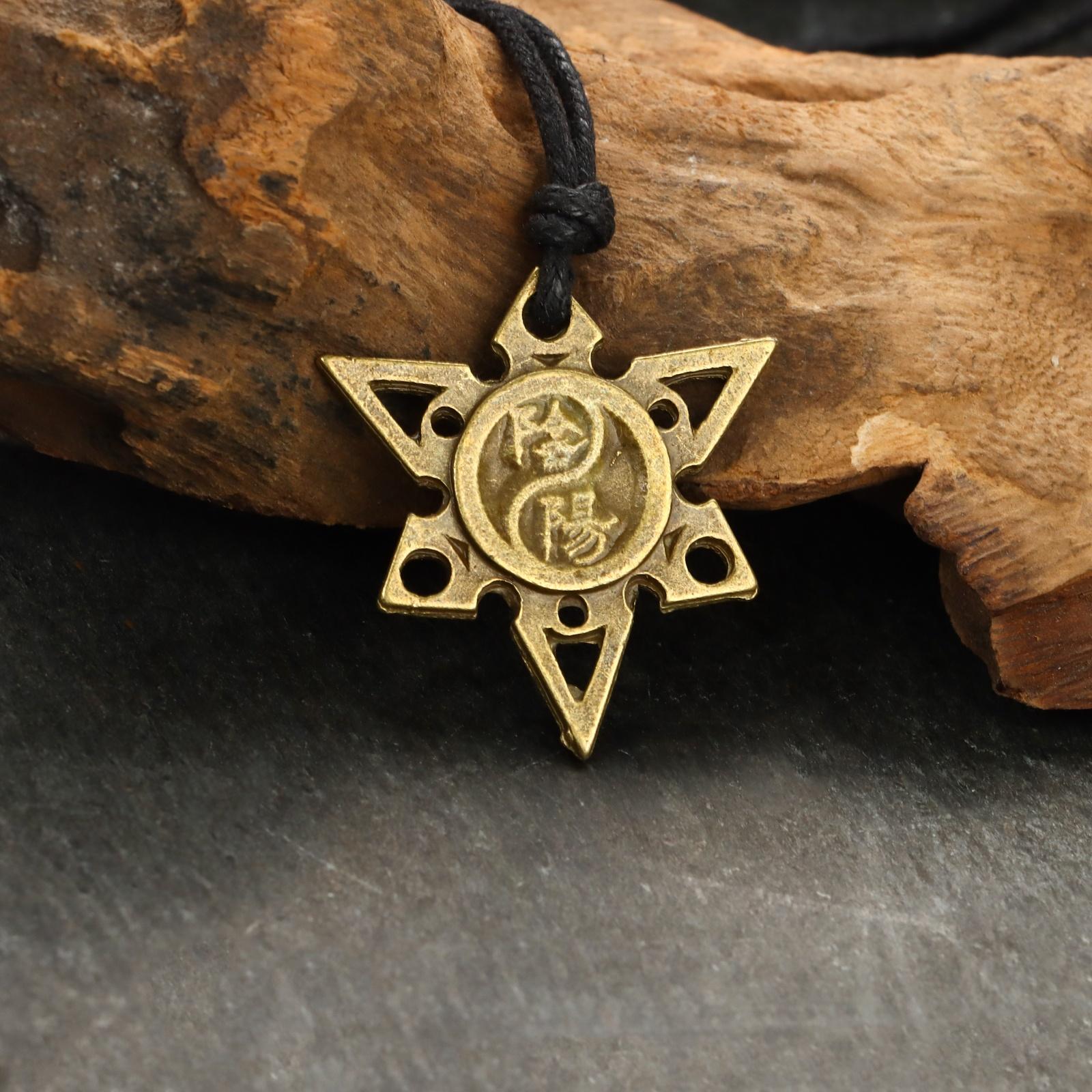 Амулет защитный 