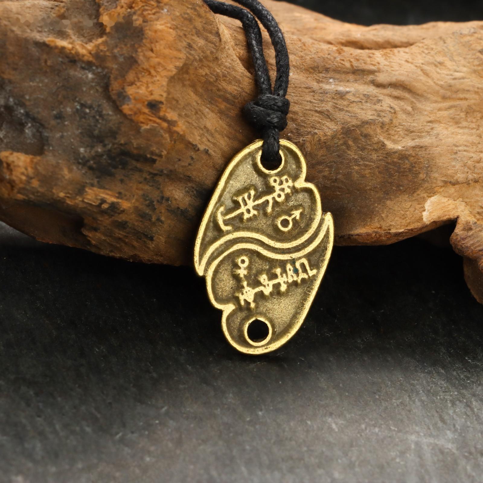 Амулет защитный 