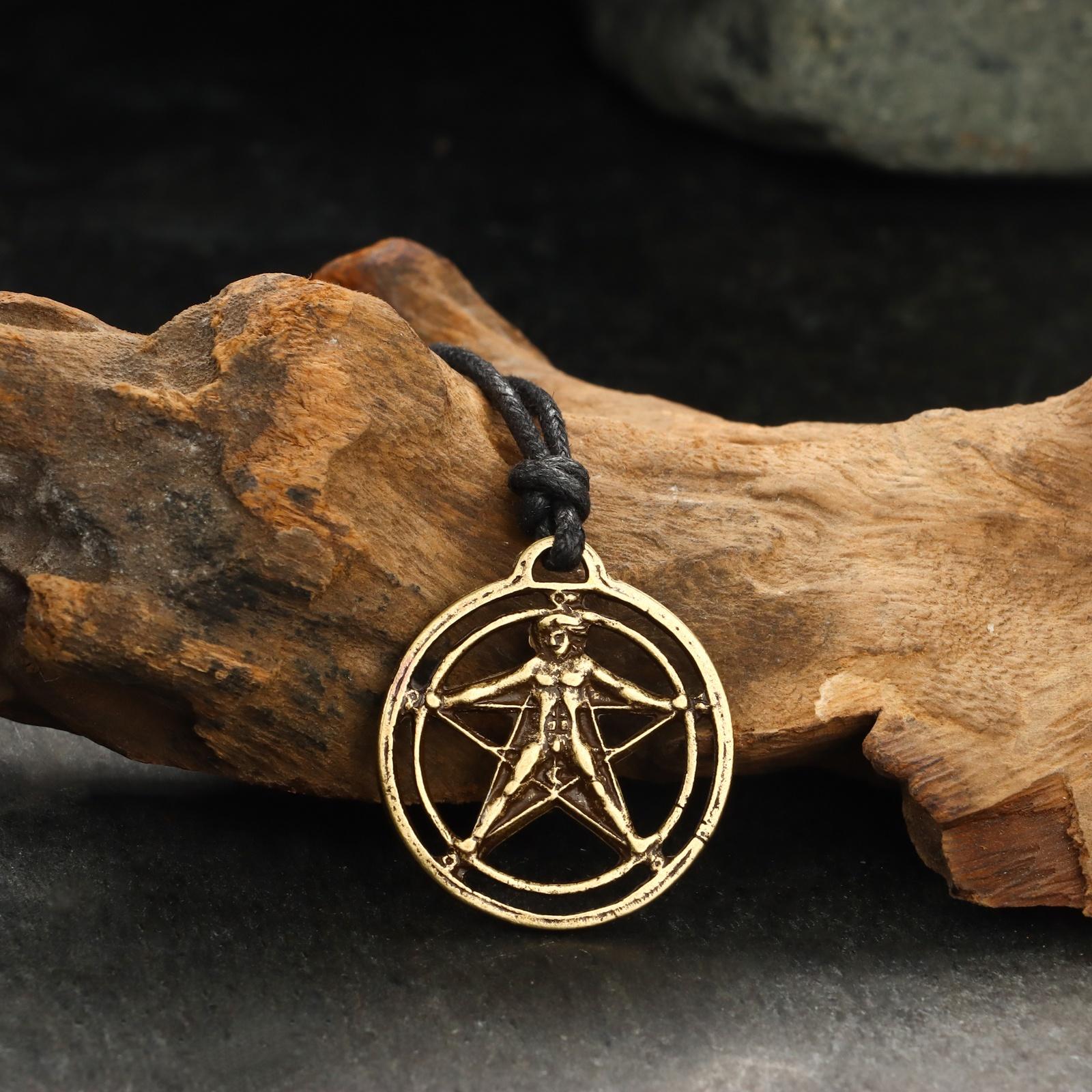 Амулет защитный 