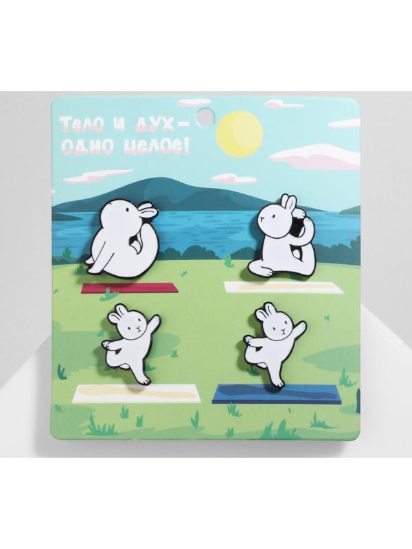 Набор значков (4шт) 