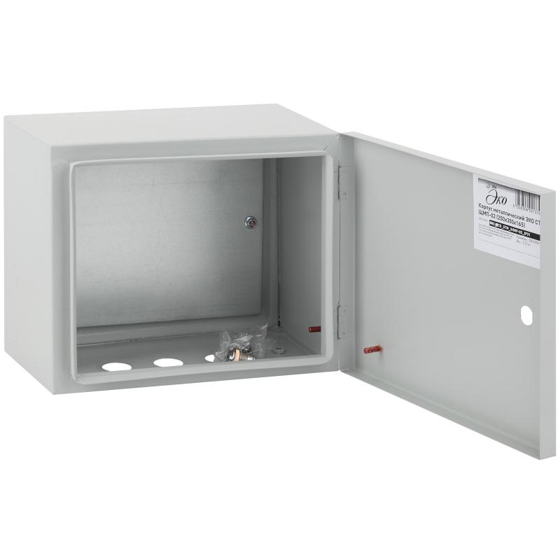 Щит с монтажной панелью ЩМП-02 ЭРА Simple (250х300х175) IP31 Б0041653