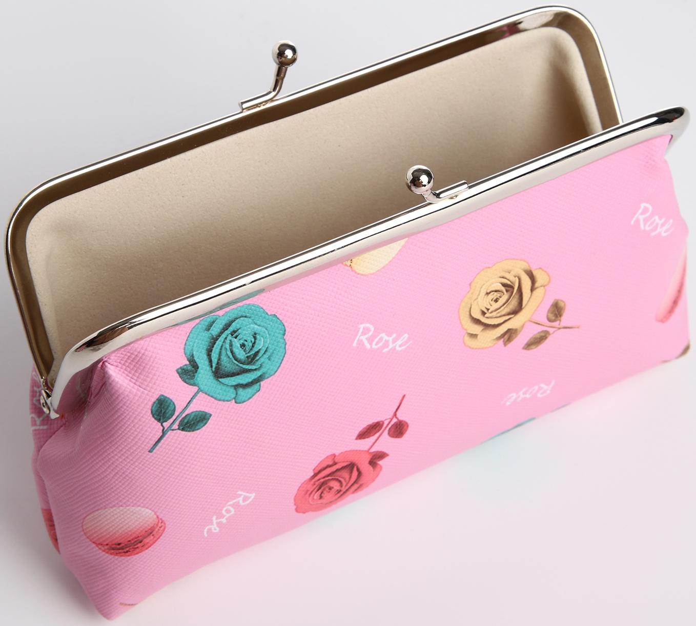 Косметичка на фермуаре, цвет розовый