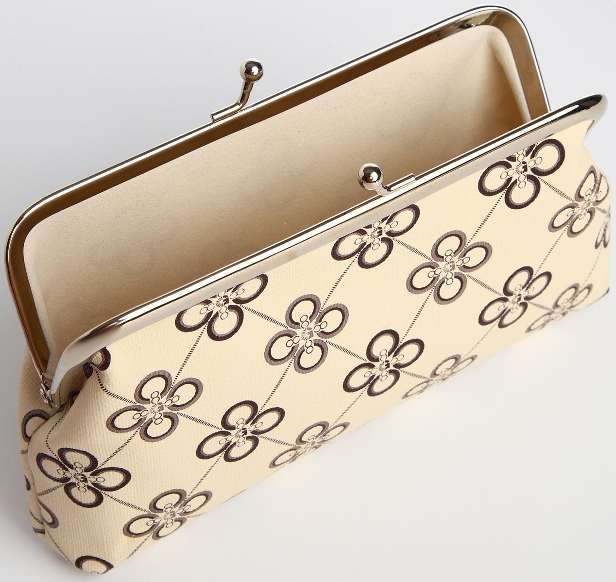 Косметичка на фермуаре, цвет бежевый