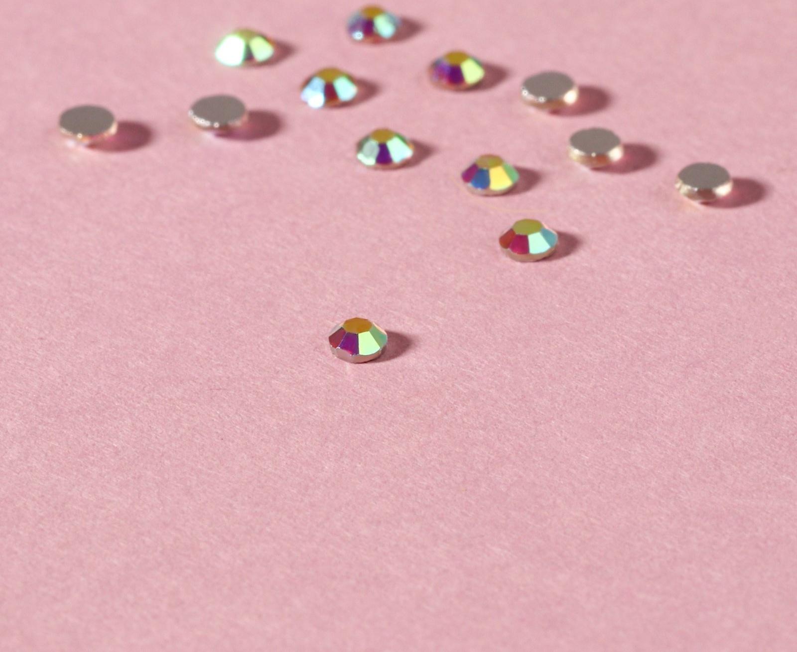 Стразы «Усечённый конус», с голографией, стеклянные, d = 1,8 мм, 100 шт, цвет серебряный