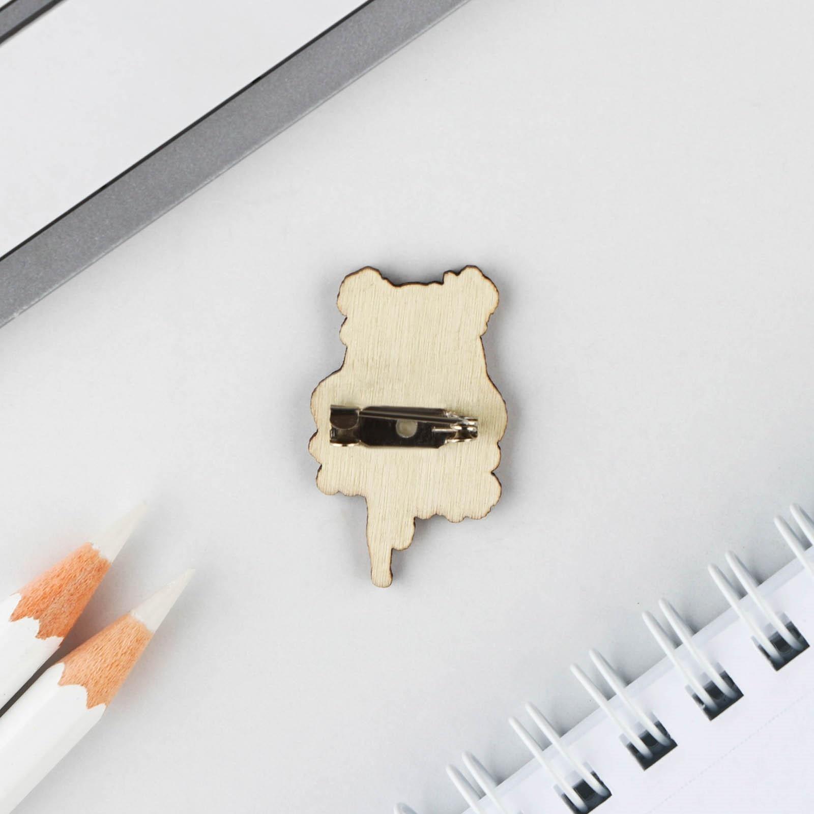 Значок с наклейками