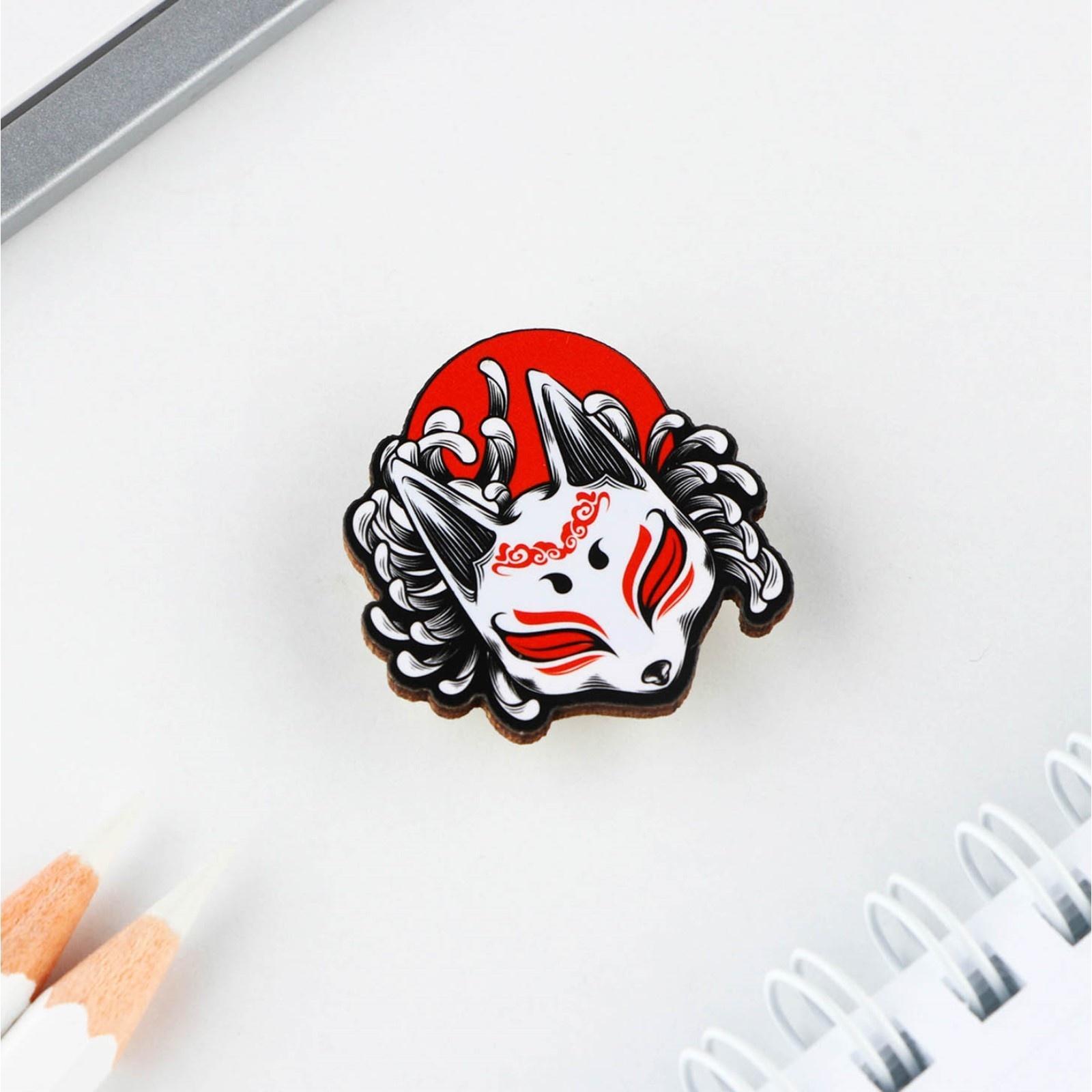 Значок с наклейками