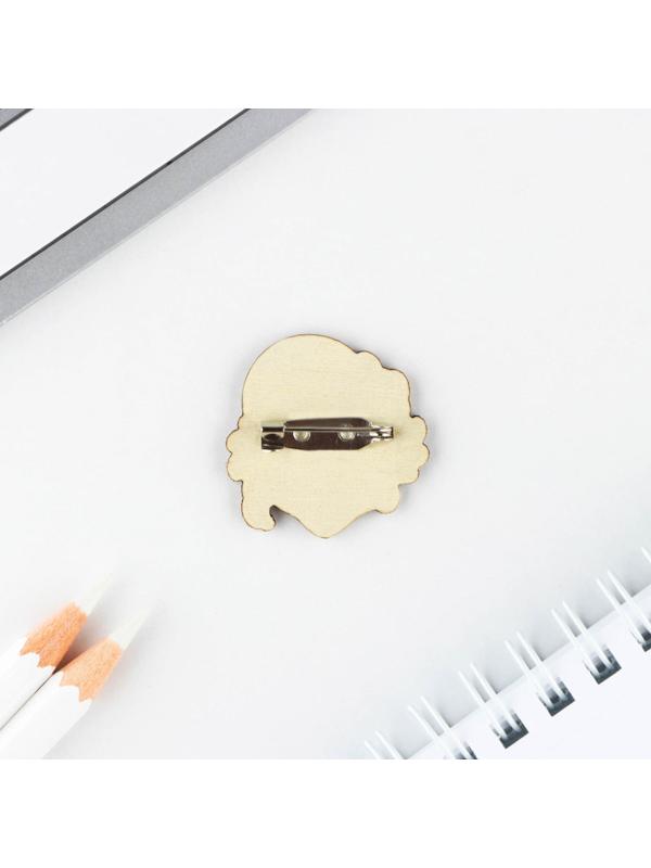 Значок с наклейками