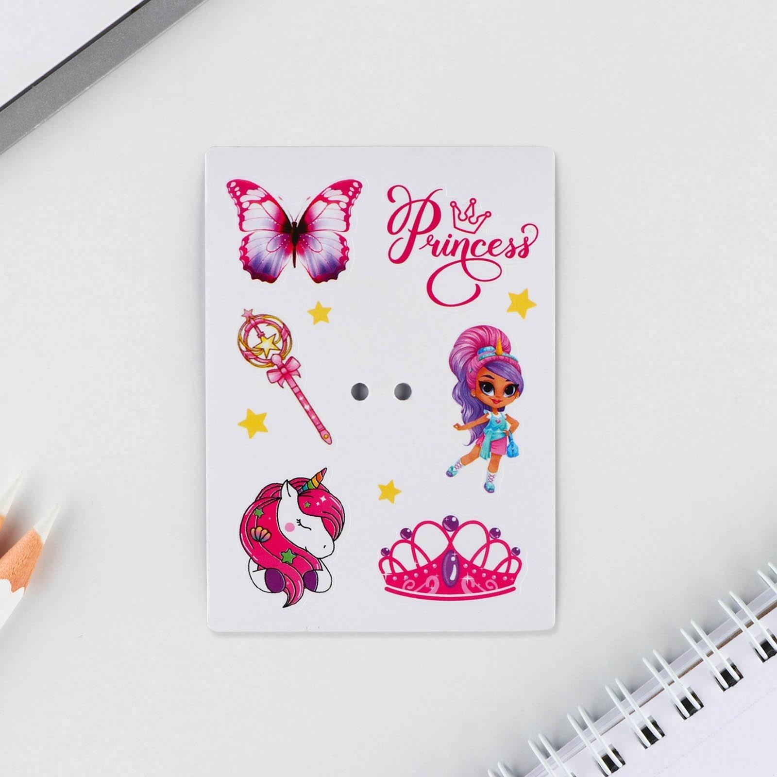 Значок с наклейками