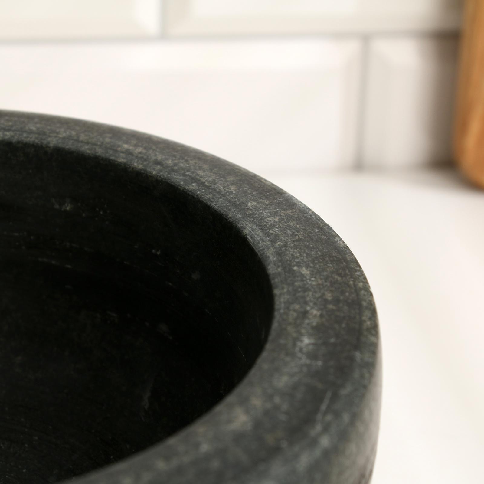 Ступка с пестиком из камня большая, черная, в коробке