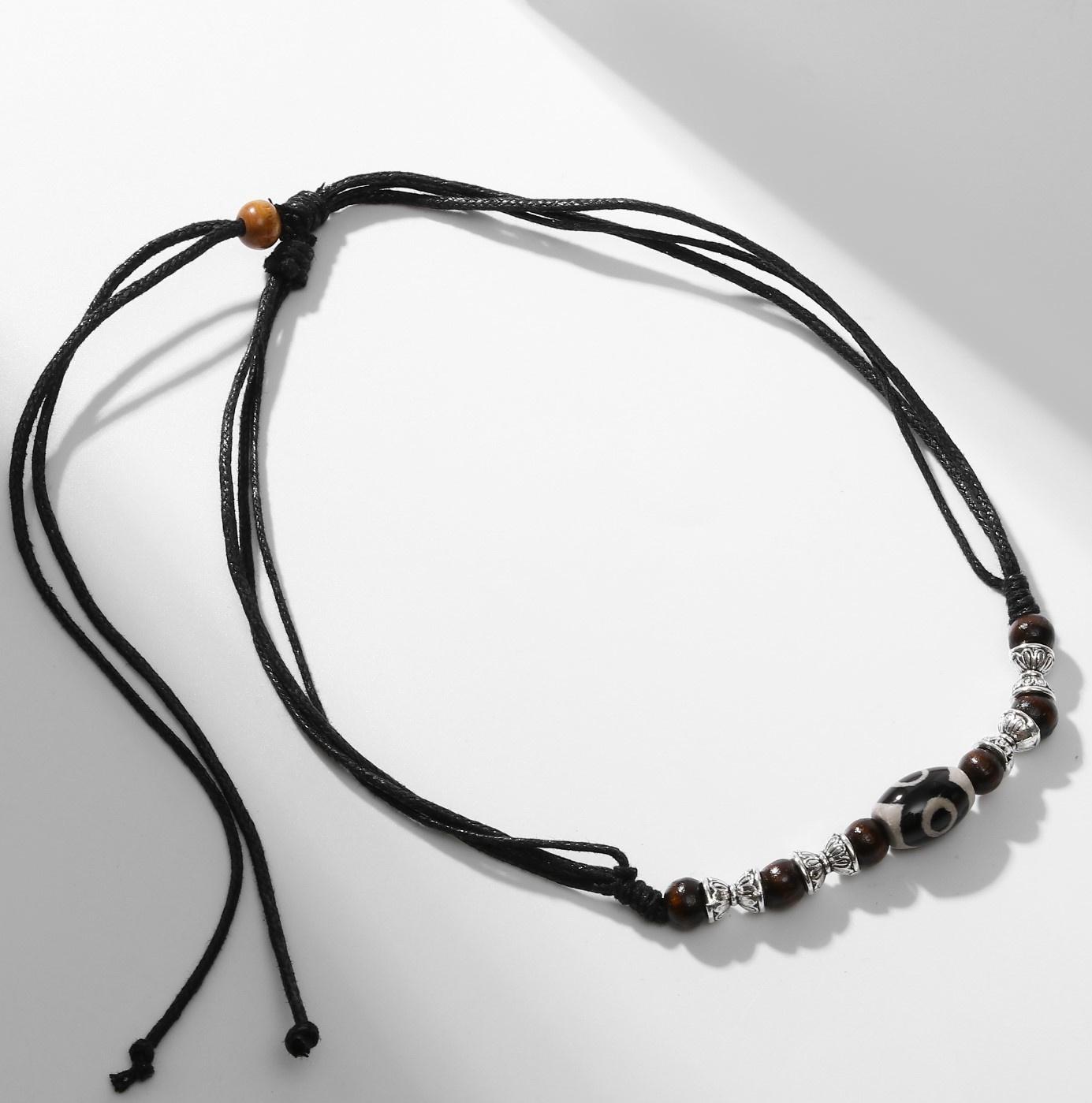 Кулон на шнурке 