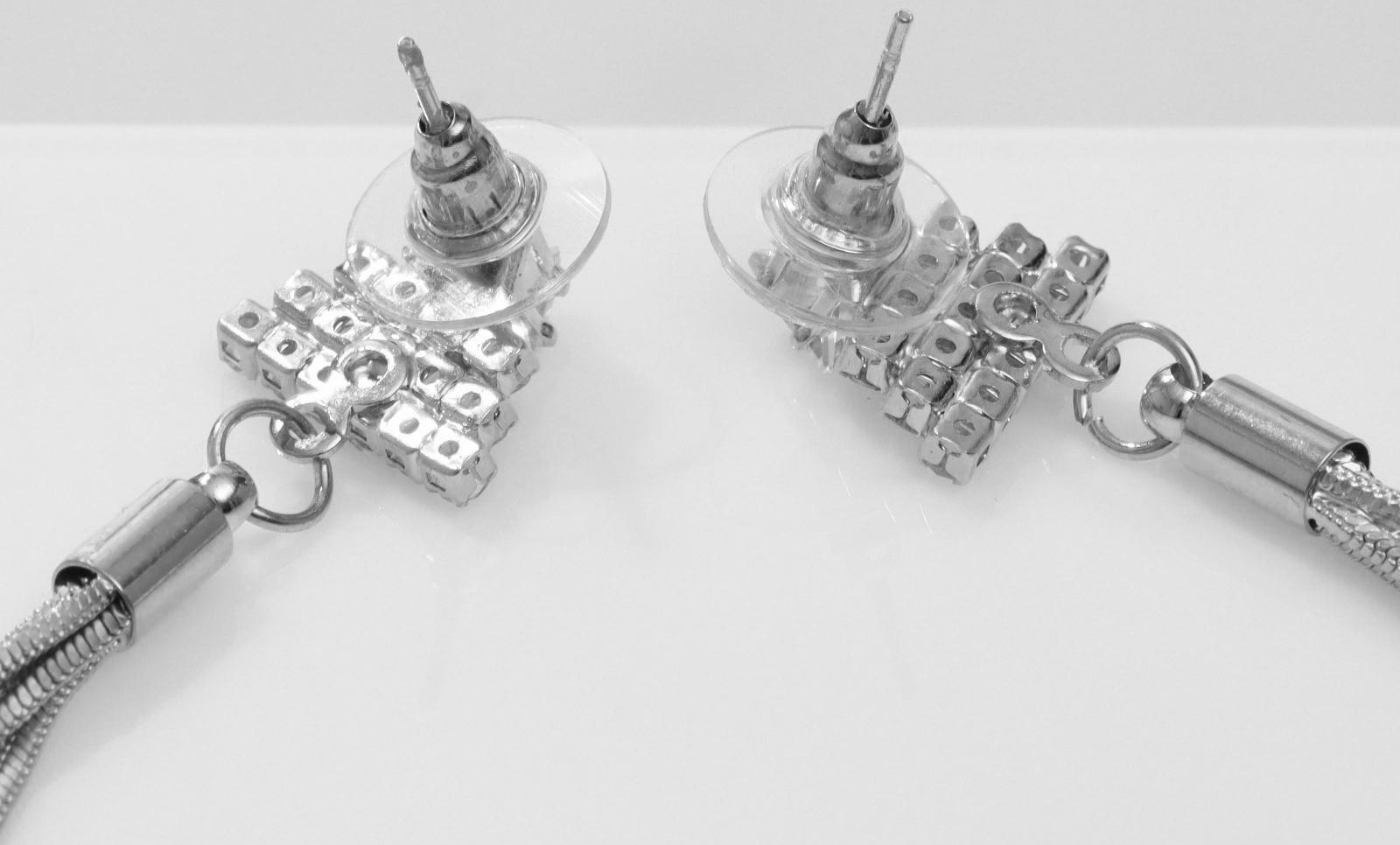 Серьги висячие со стразами 