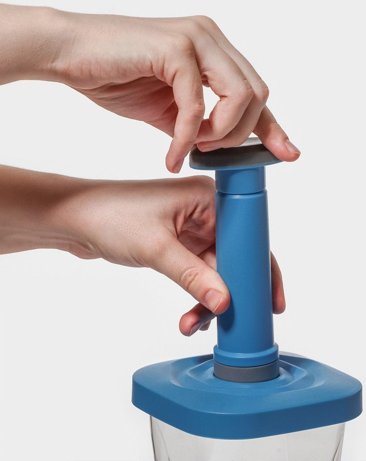 Набор банок для продуктов с вакуумом Доляна, 3 шт, 380 мл, 750 мл,1300 мл, насос, цвет голубой