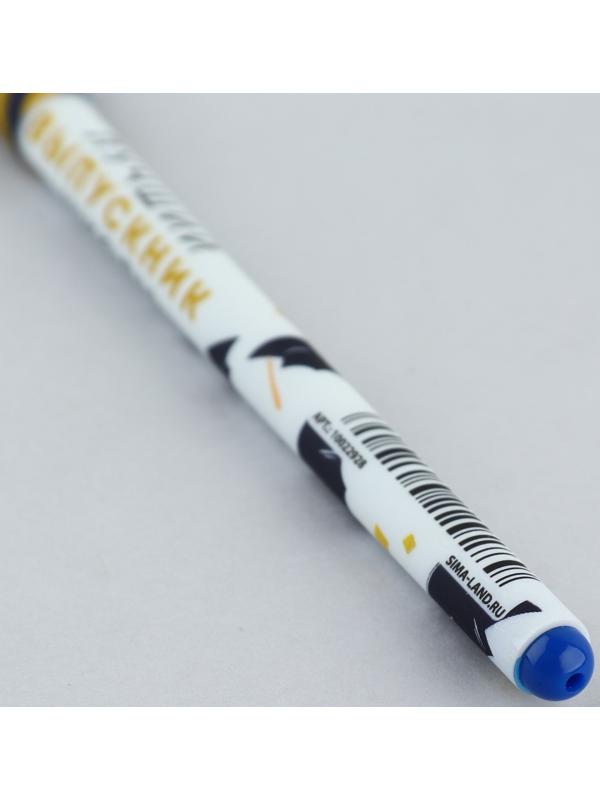 Ручка пластиковая софт-тач «Лучший выпускник школы» шариковая, паста синяя, 0,7 мм