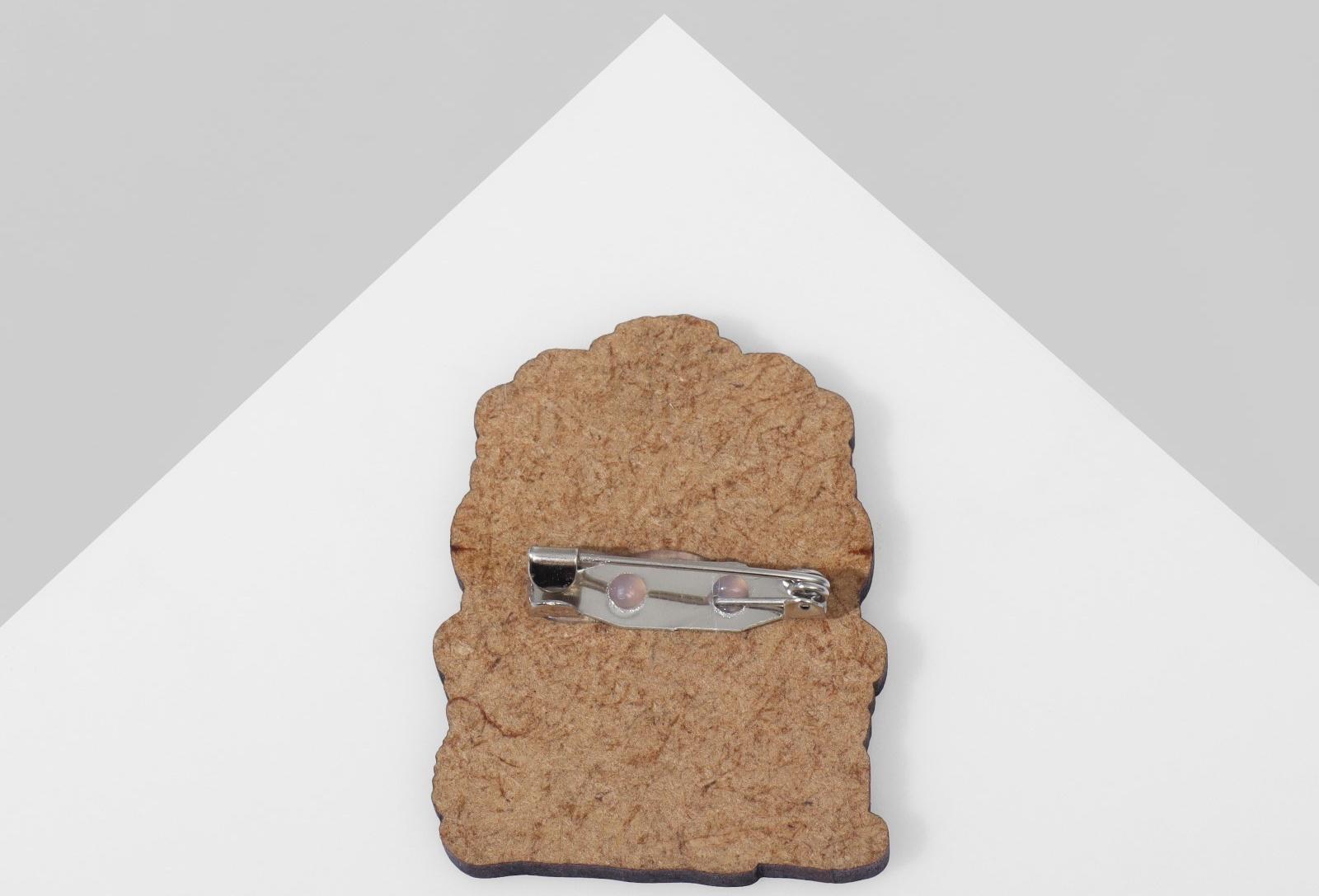 Брошь деревянная 