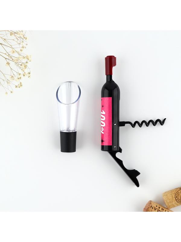 Штопор-бутылка и пробка на подложке 