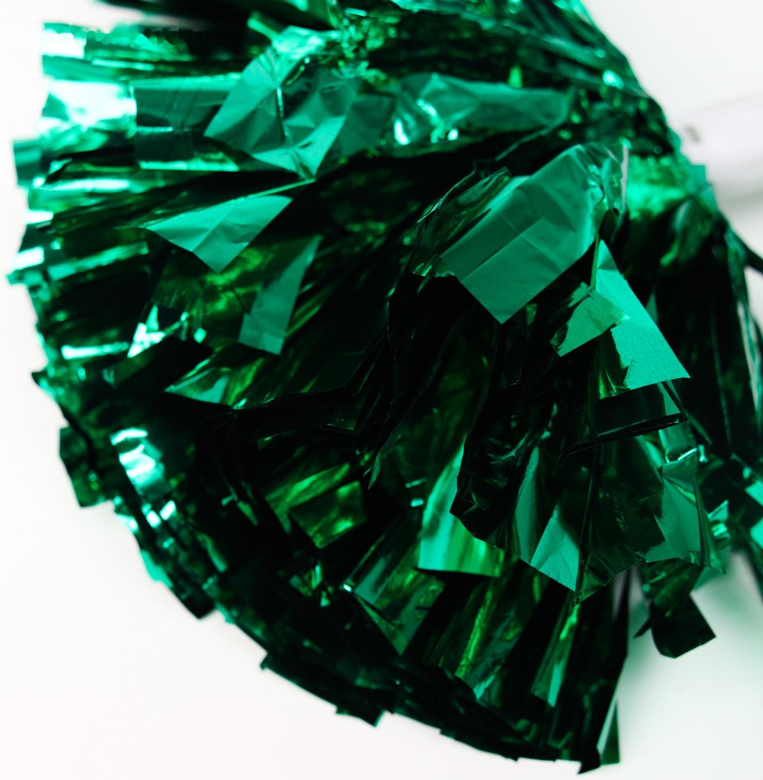 Помпон, цвет зелёный