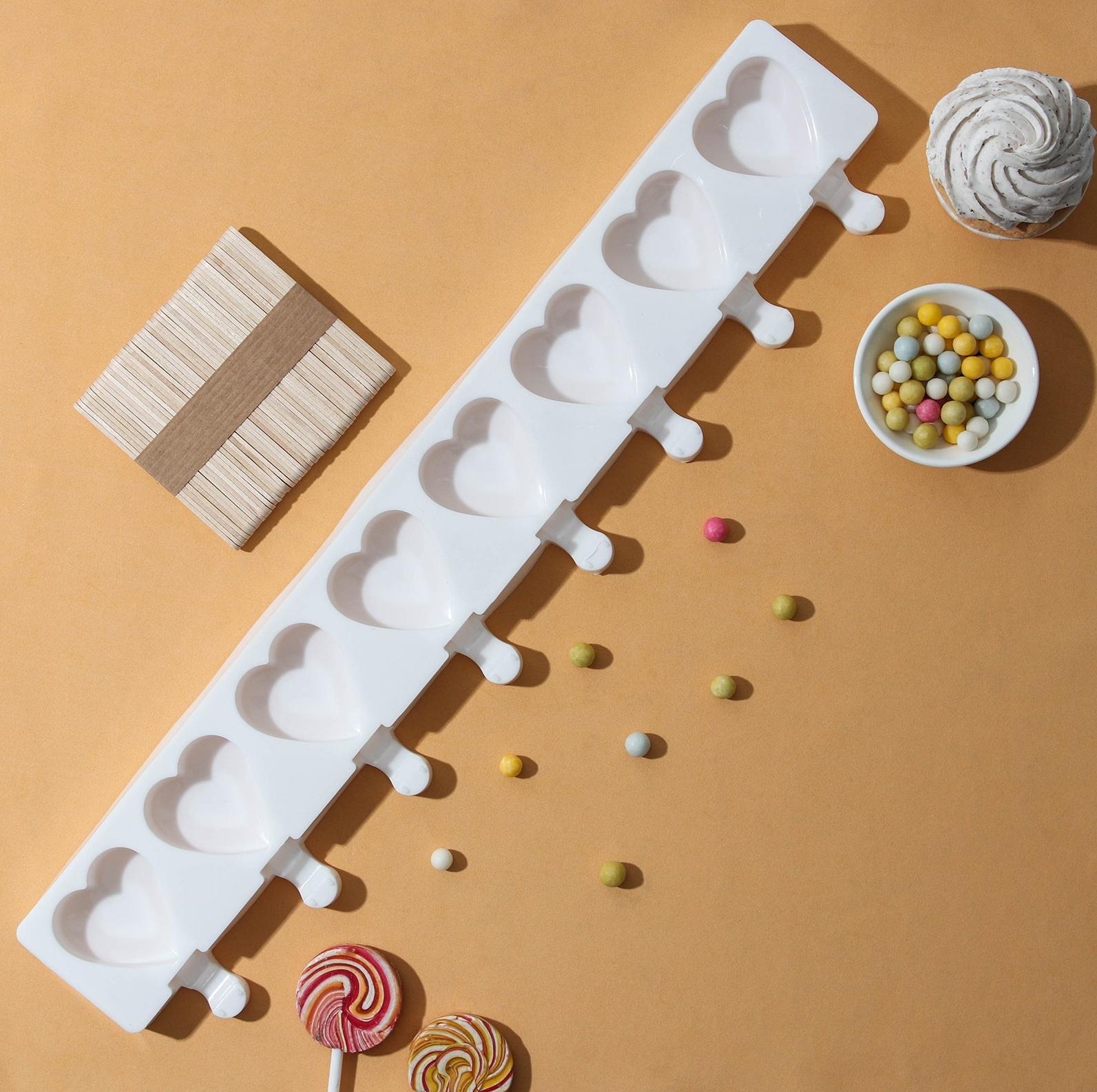 Силиконовая форма для мороженого Доляна «Сердца. Макси», 49×6,5×2 см, 8 ячеек, палочки 50 шт, цвет белый