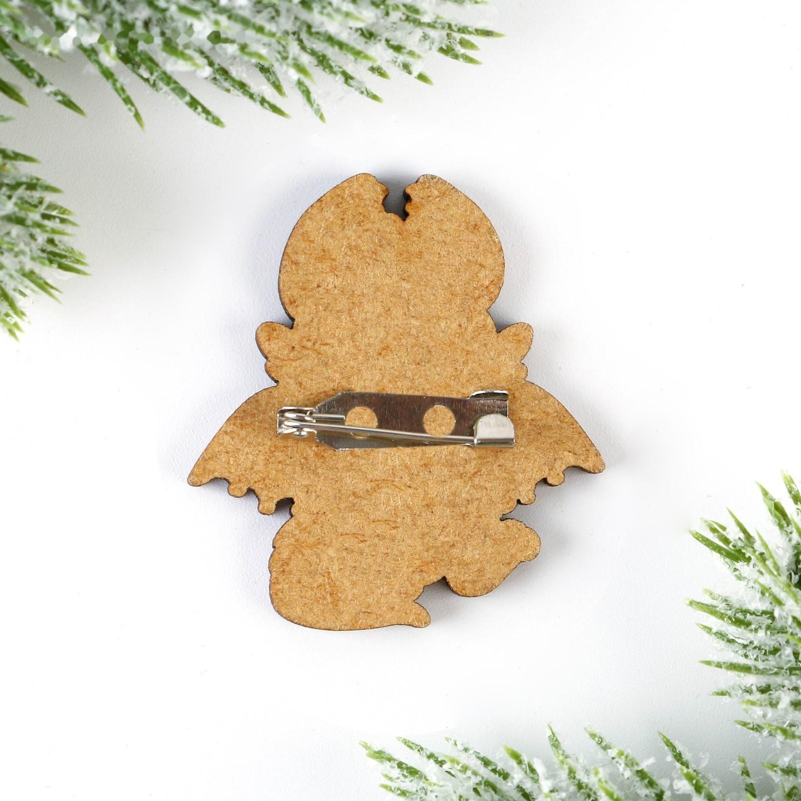 Значок новогодний 