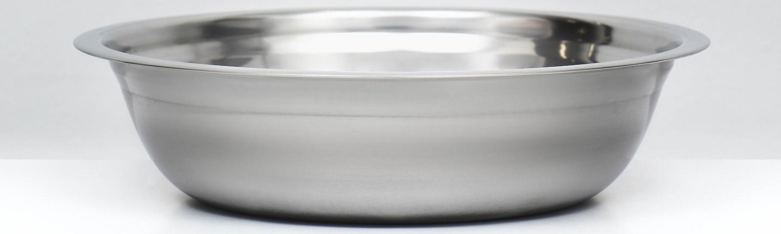 Миска металлическая эконом, 1,5 л, 25 х 6 см