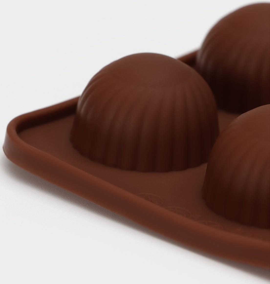 Форма силиконовая для шоколада Доляна «Шарики», 20,5×10,2 см, 15 ячеек (d=2,8 см), цвет коричневый