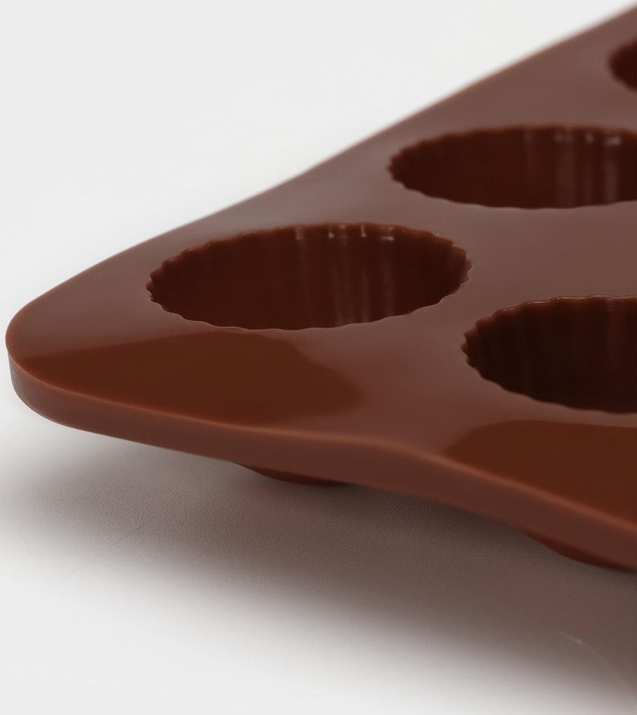 Форма силиконовая для шоколада Доляна «Шарики», 20,5×10,2 см, 15 ячеек (d=2,8 см), цвет коричневый