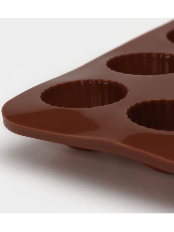 Форма силиконовая для шоколада Доляна «Шарики», 20,5×10,2 см, 15 ячеек (d=2,8 см), цвет коричневый