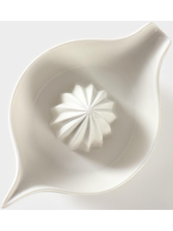 Соковыжималка фарфоровая на подставке из бамбука BellaTenero, 19×12×7,5 см, цвет белый