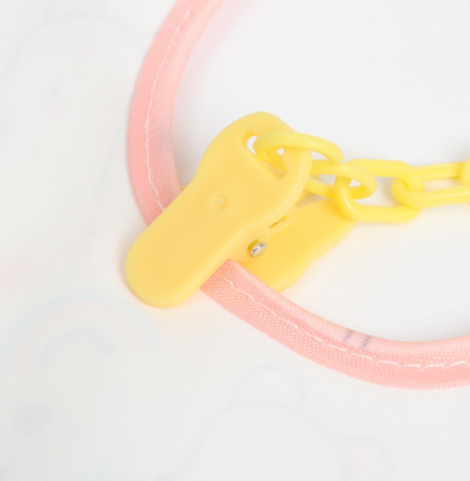 Набор: нагрудник детский 29х20, 4 шт. + подарок, Крошка Я (розовый и серый)