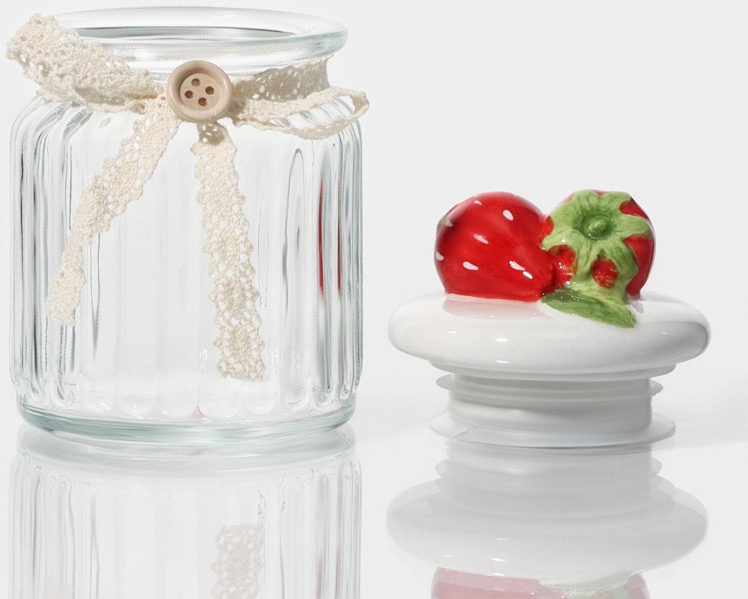 Банка стеклянная для сыпучих продуктов с керамической крышкой Доляна «Клубника», 250 мл, 8×13 см