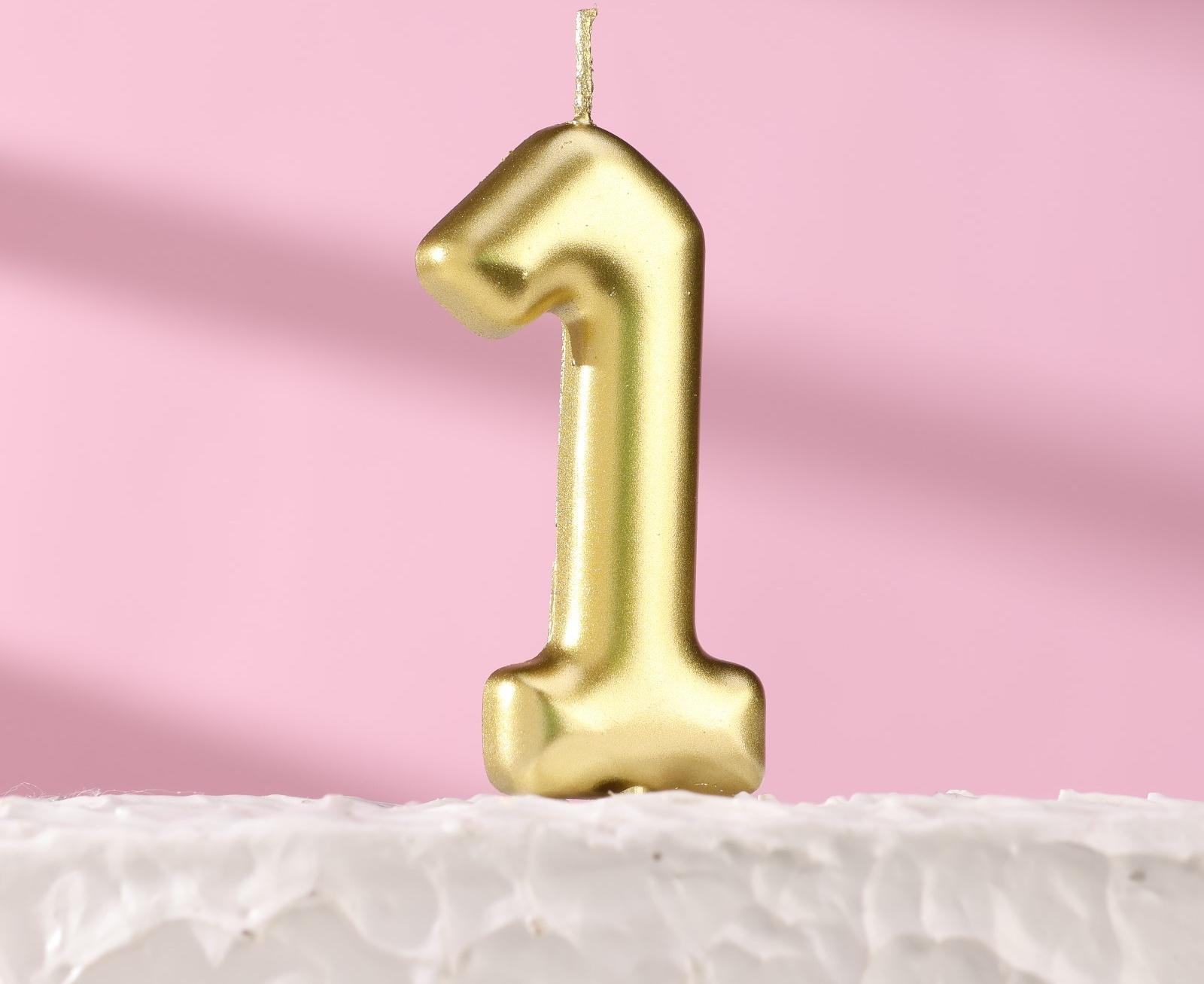 Свеча в торт 