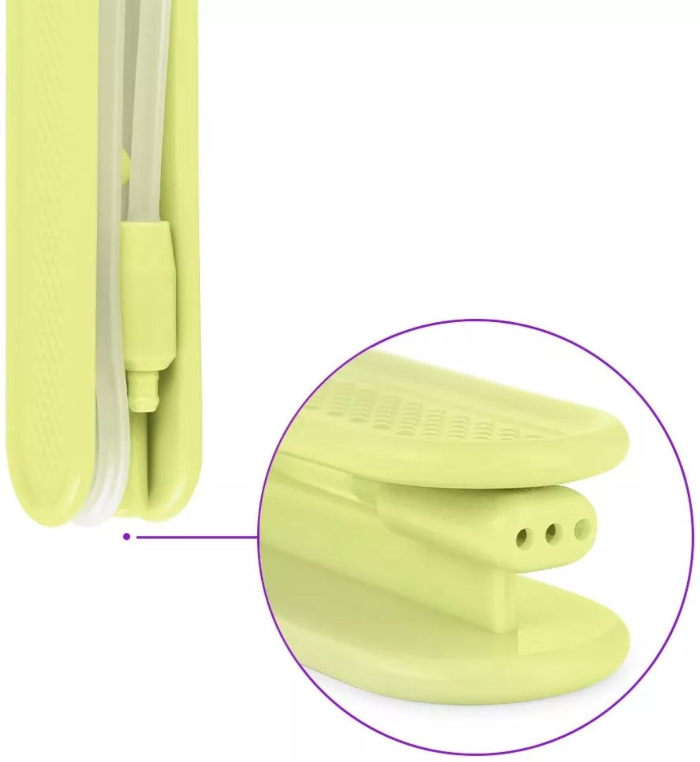 Ирригатор Kitfort КТ-2957-2, портативный, 320 мл, 3 режима, 2 насадки, от АКБ, бело-жёлтый