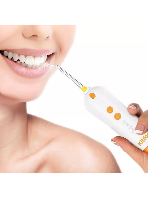 Ирригатор Kitfort КТ-2958-4, портативный, 200 мл, 4 режима, 3 насадки, от АКБ, белый