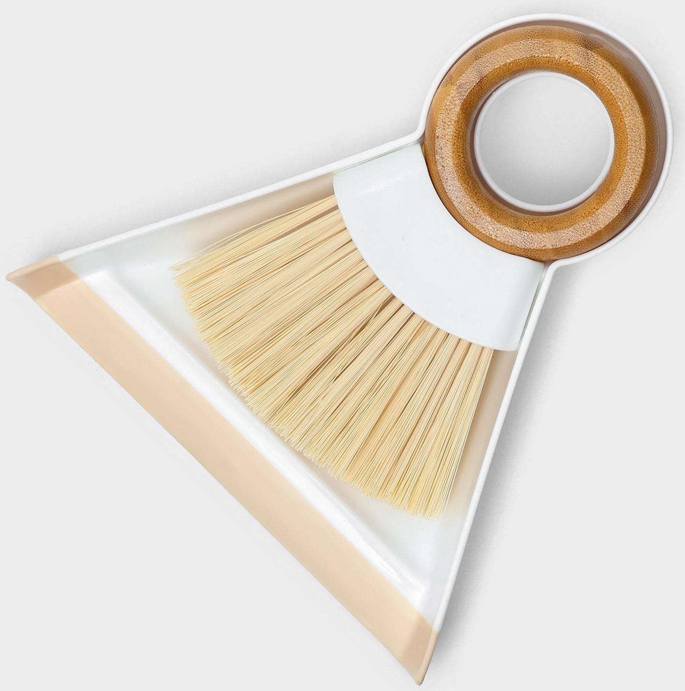 Щётка с совком Raccoon Meli, бамбуковая ручка, совок 18×16,5×4 см, щётка 15х11 см, ворс 5 см