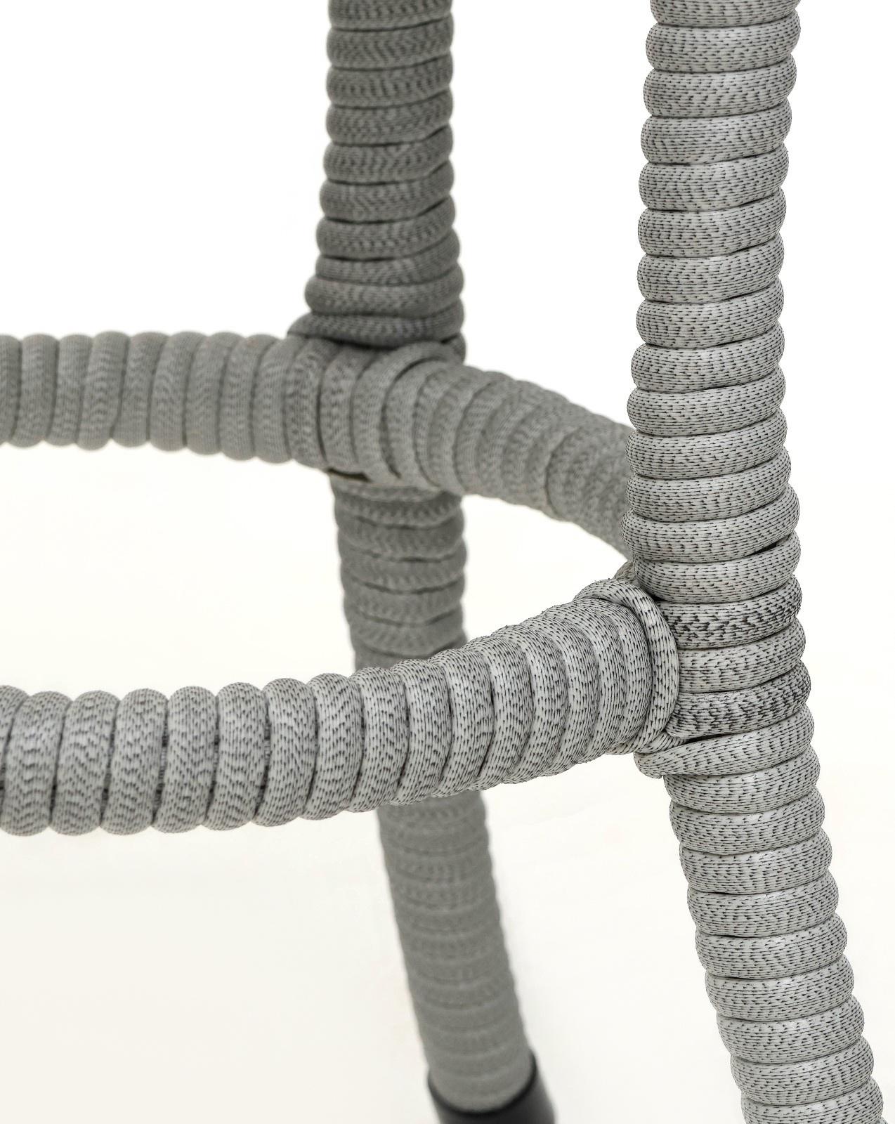 Стол садовый из искусственного ротанга 60х75см серый