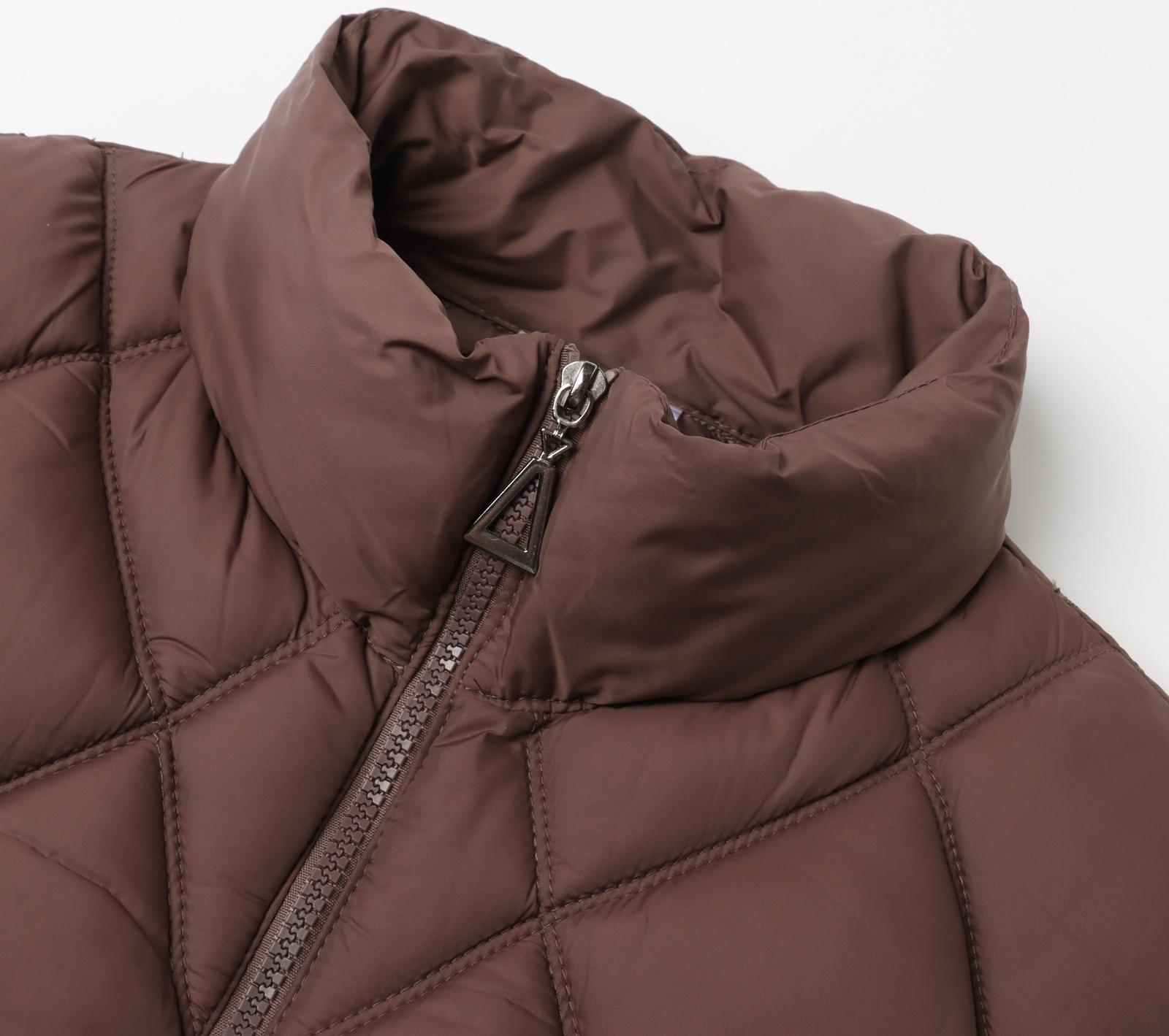 Жилет женский на молнии Collorista, цвет кофейный, р-р 42