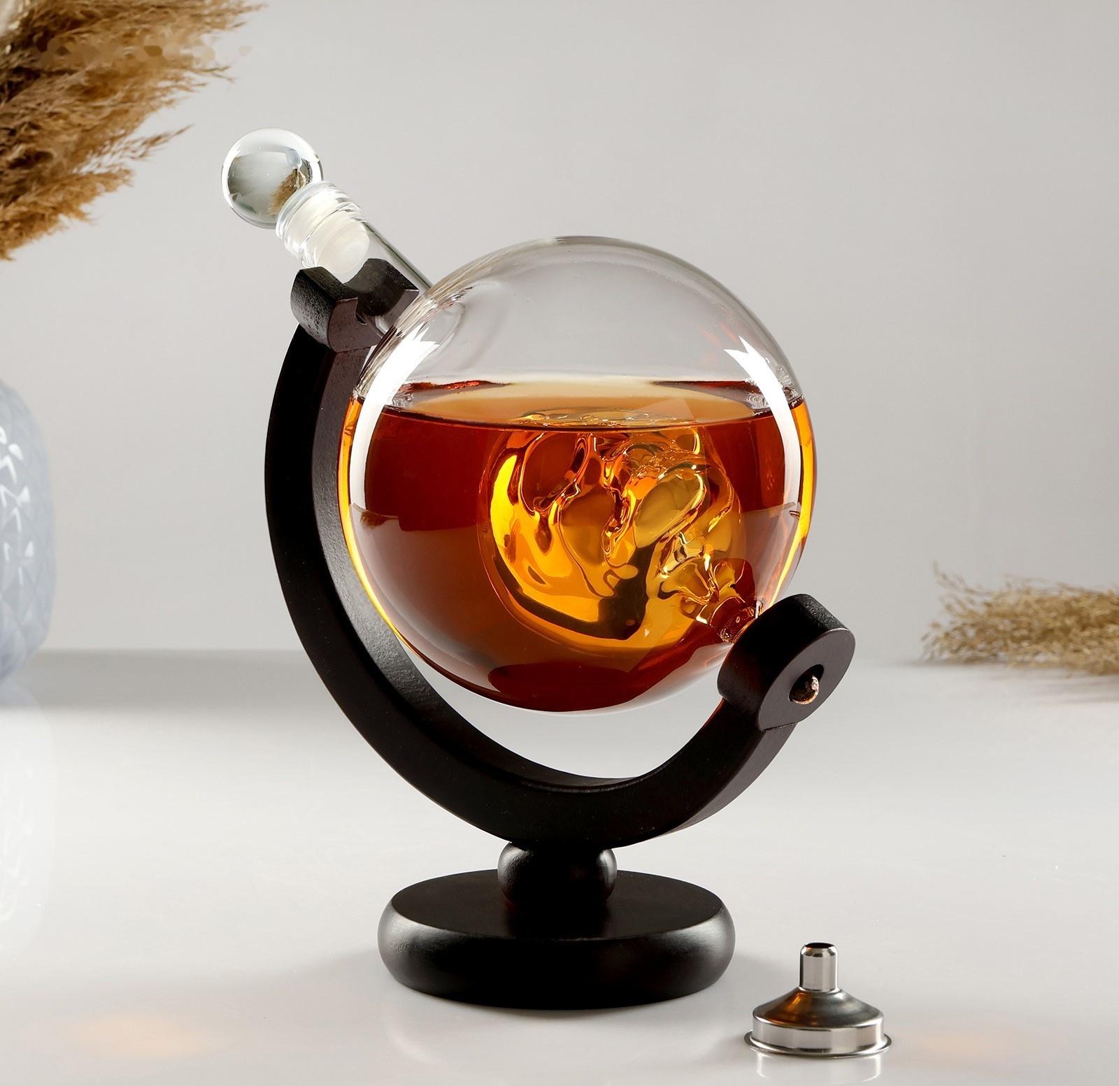 Штоф Череп, на подставке, 800 мл