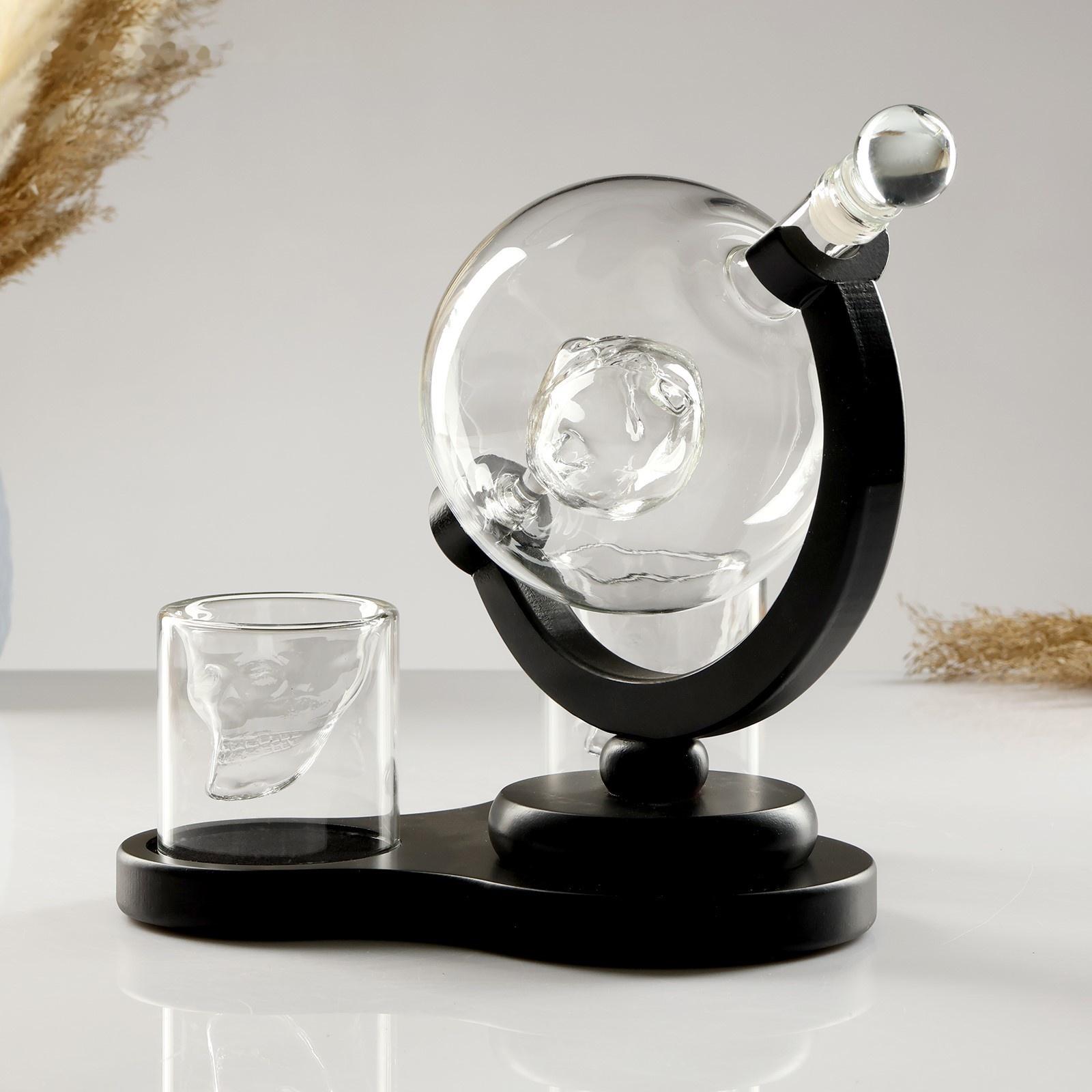 Мини-Бар Череп, на подставке, на 2 персоны, штоф - 850 мл, бокалы - 80 мл