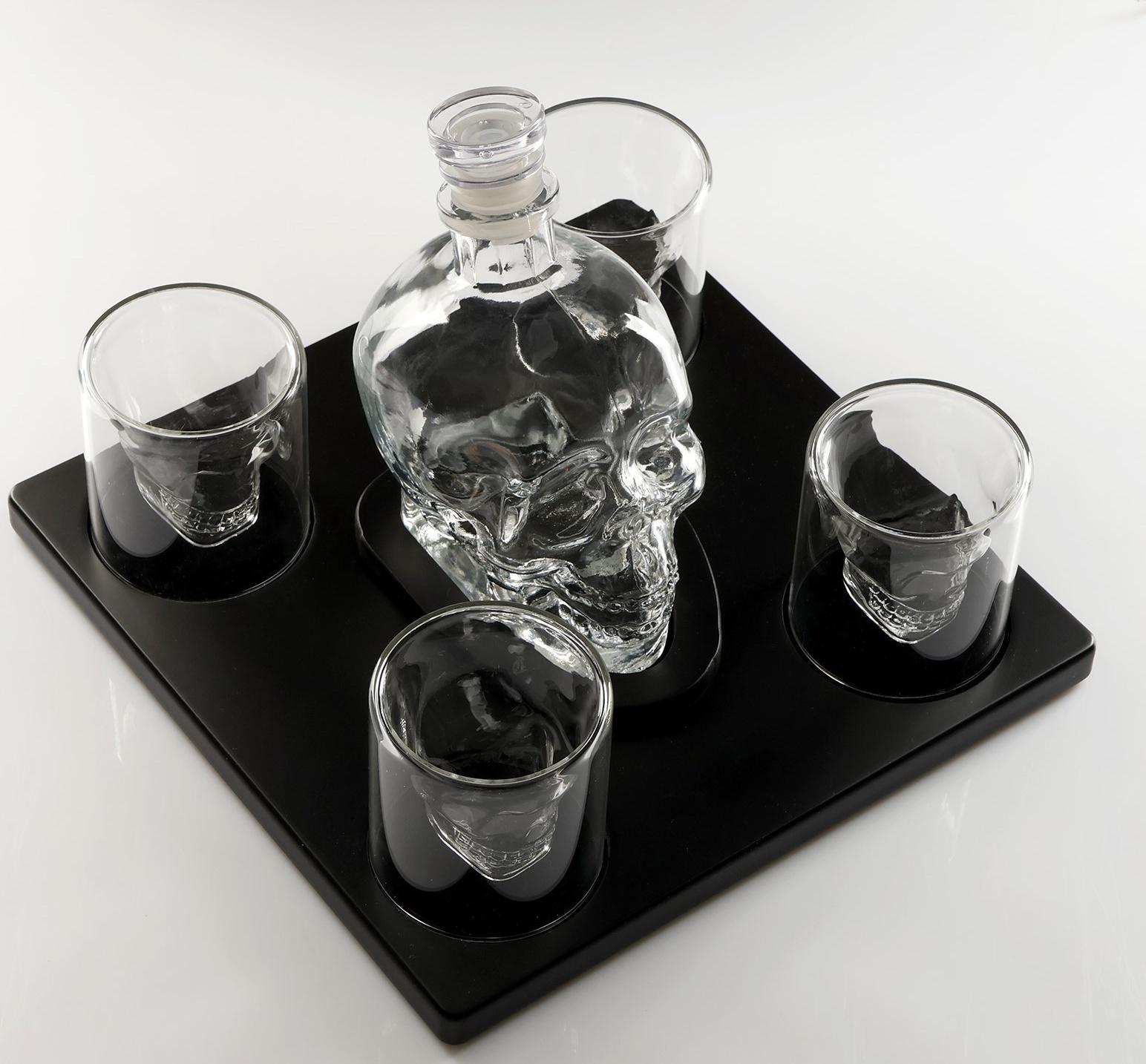Мини-Бар Череп, на подставке, на 4 персоны, штоф - 750 мл, бокалы - 130 мл