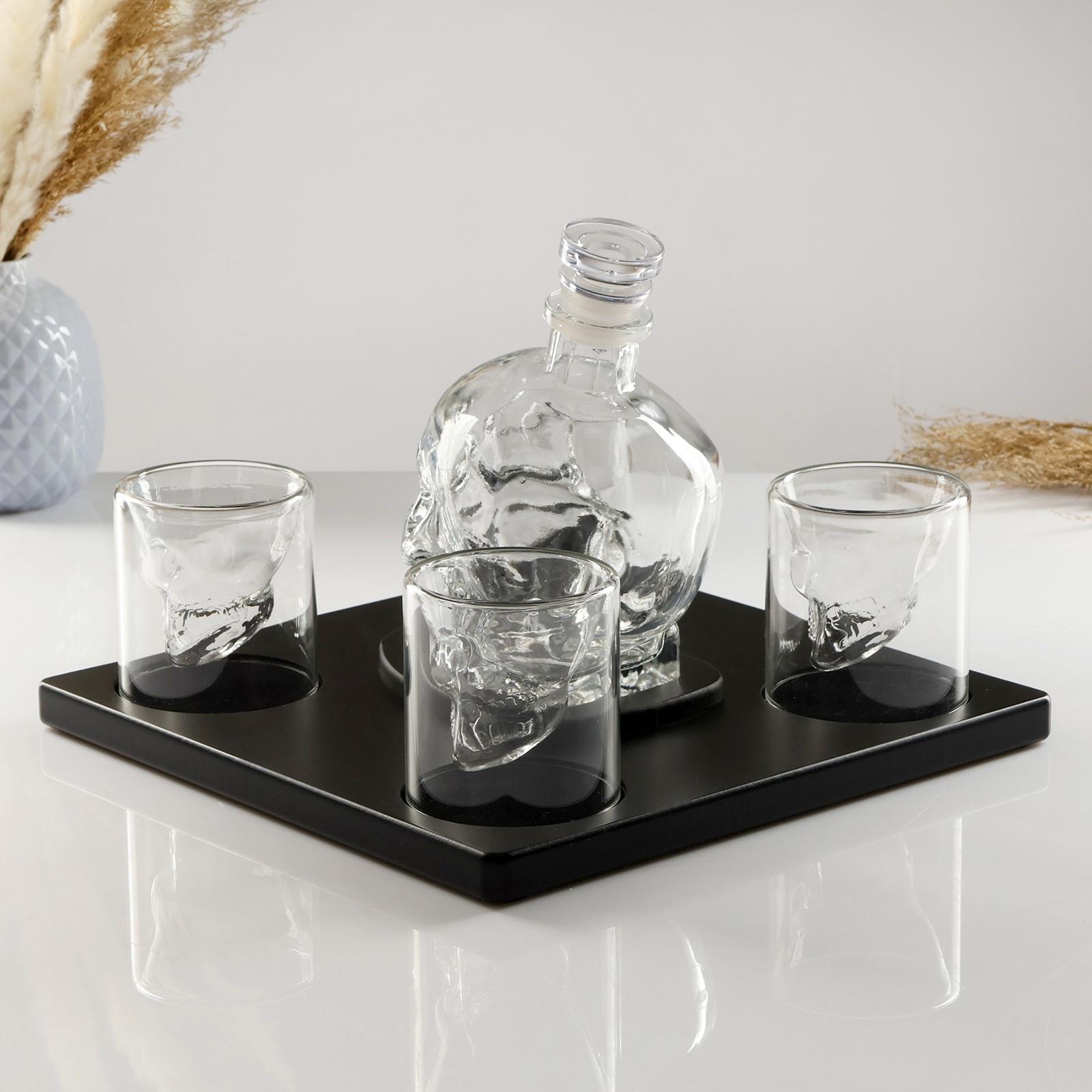 Мини-Бар Череп, на подставке, на 4 персоны, штоф - 750 мл, бокалы - 130 мл