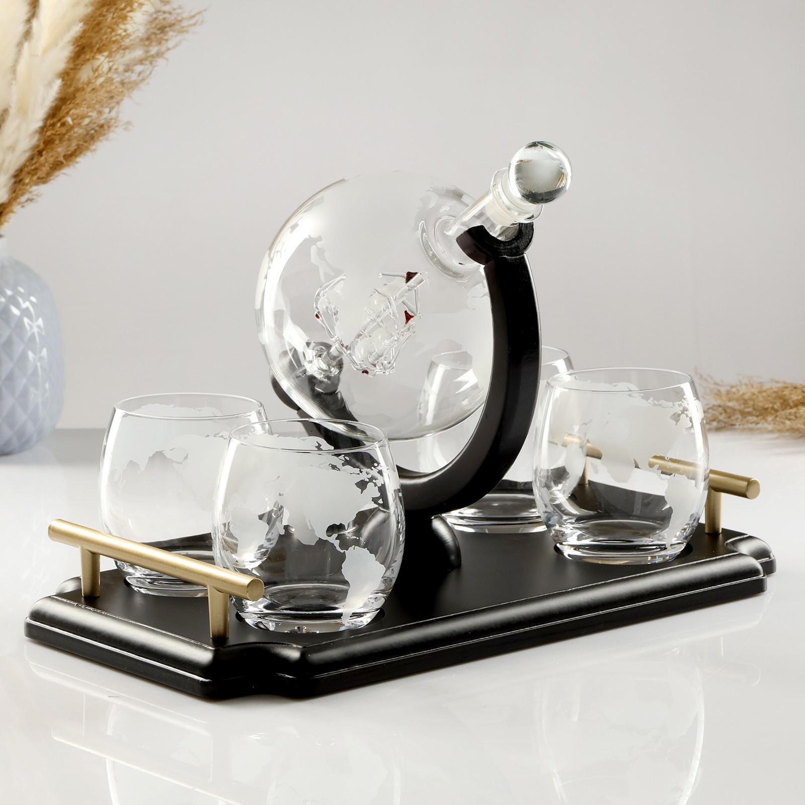 Мини-Бар Путешествия, на подносе, на 4 персоны, штоф - 930 мл, бокалы - 300 мл