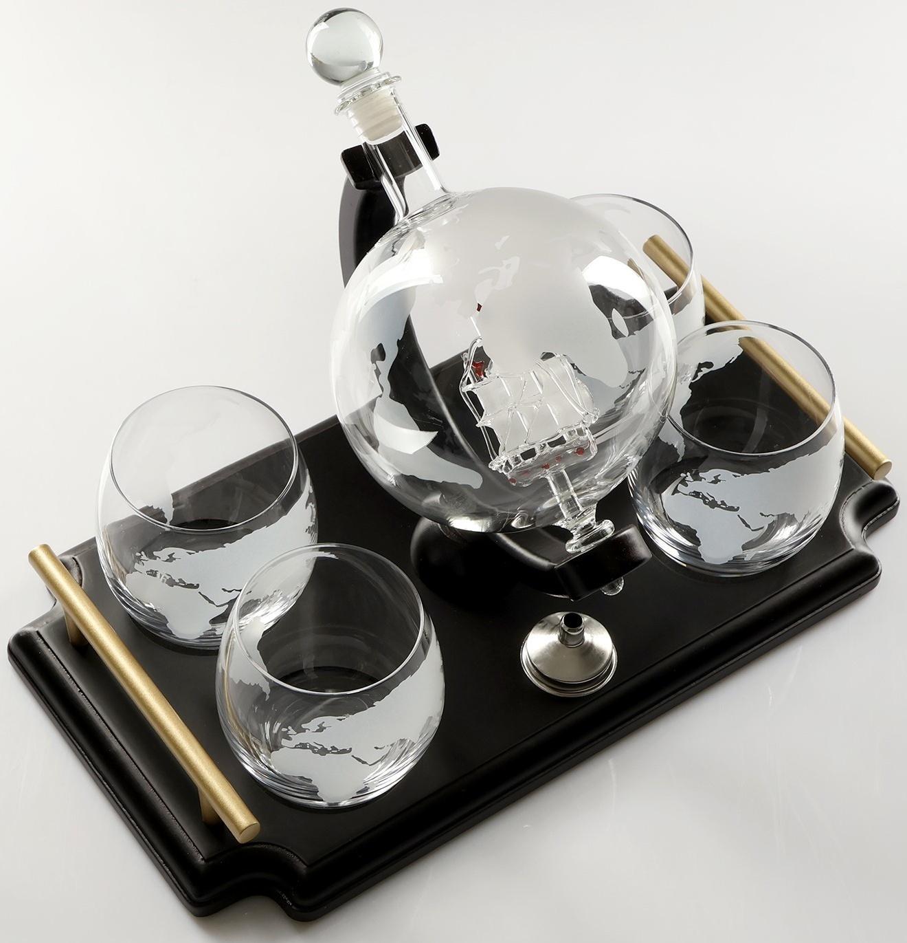 Мини-Бар Путешествия, на подносе, на 4 персоны, штоф - 930 мл, бокалы - 300 мл